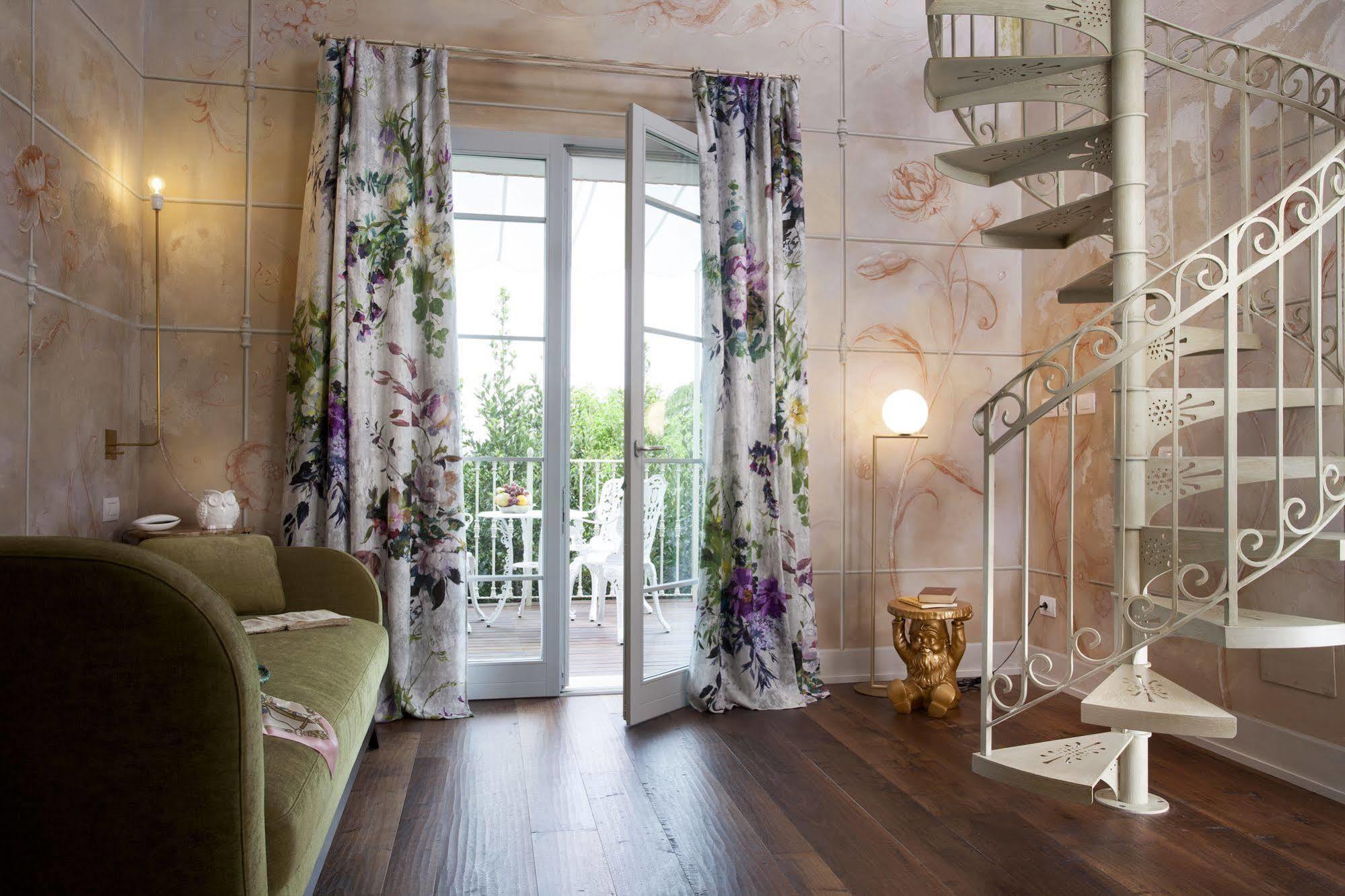 Il Villino Hotel & Spa Сантарканджело-ди-Романья Экстерьер фото